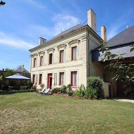 Domaine Des Roses Bed and Breakfast Vaudelnay Exteriör bild