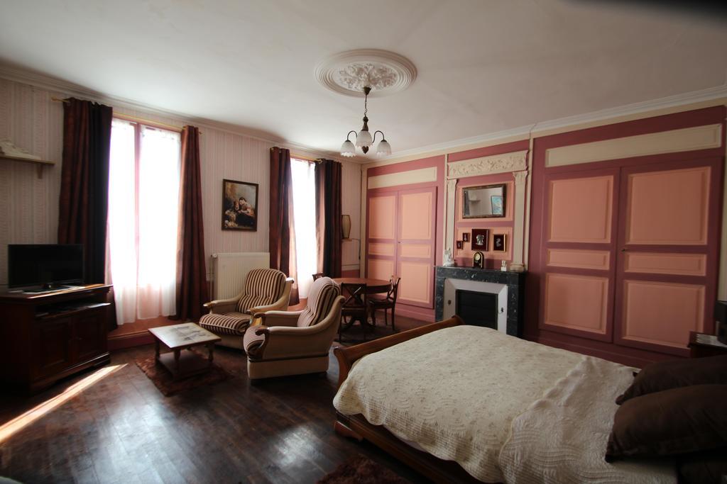 Domaine Des Roses Bed and Breakfast Vaudelnay Rum bild