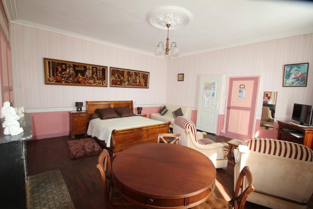 Domaine Des Roses Bed and Breakfast Vaudelnay Rum bild