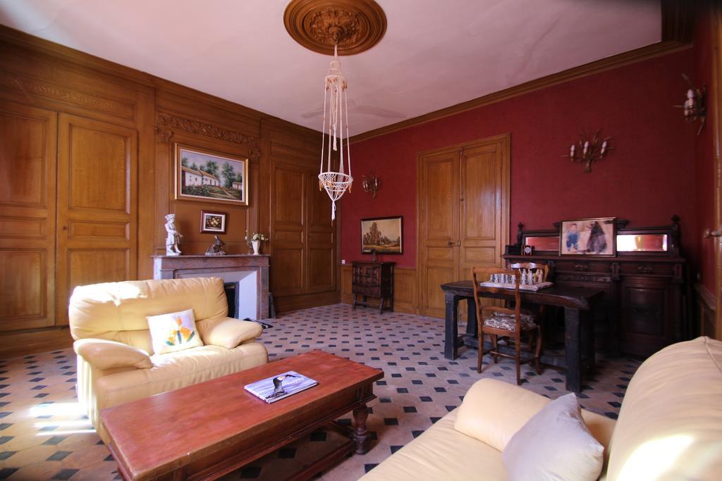 Domaine Des Roses Bed and Breakfast Vaudelnay Exteriör bild