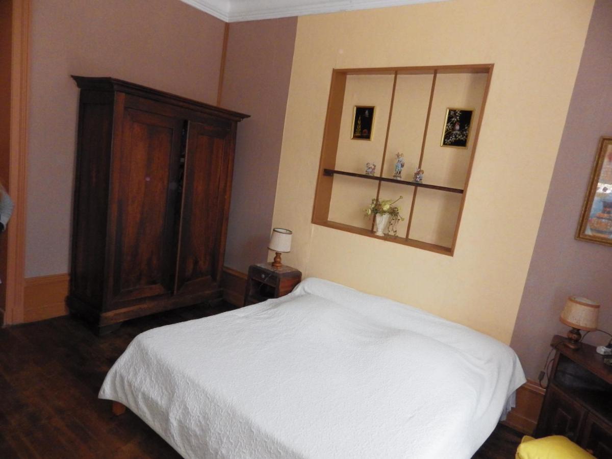 Domaine Des Roses Bed and Breakfast Vaudelnay Exteriör bild